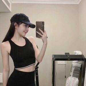Black Athletic Crop Top